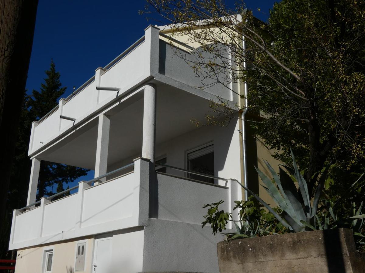 Tomo Apartment Starigrad Paklenica Exterior foto